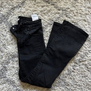 Levi’s 725 High Rise Bootcut Jeans